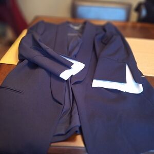 Nice! DKNY Dark Blue Blazer with White Trim Sleeves Sz 16